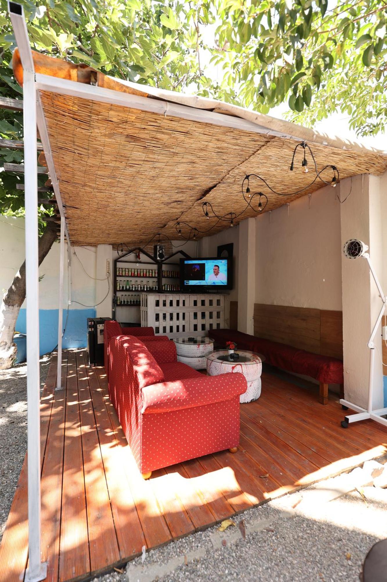 Hostel Osho Tirana Exteriör bild