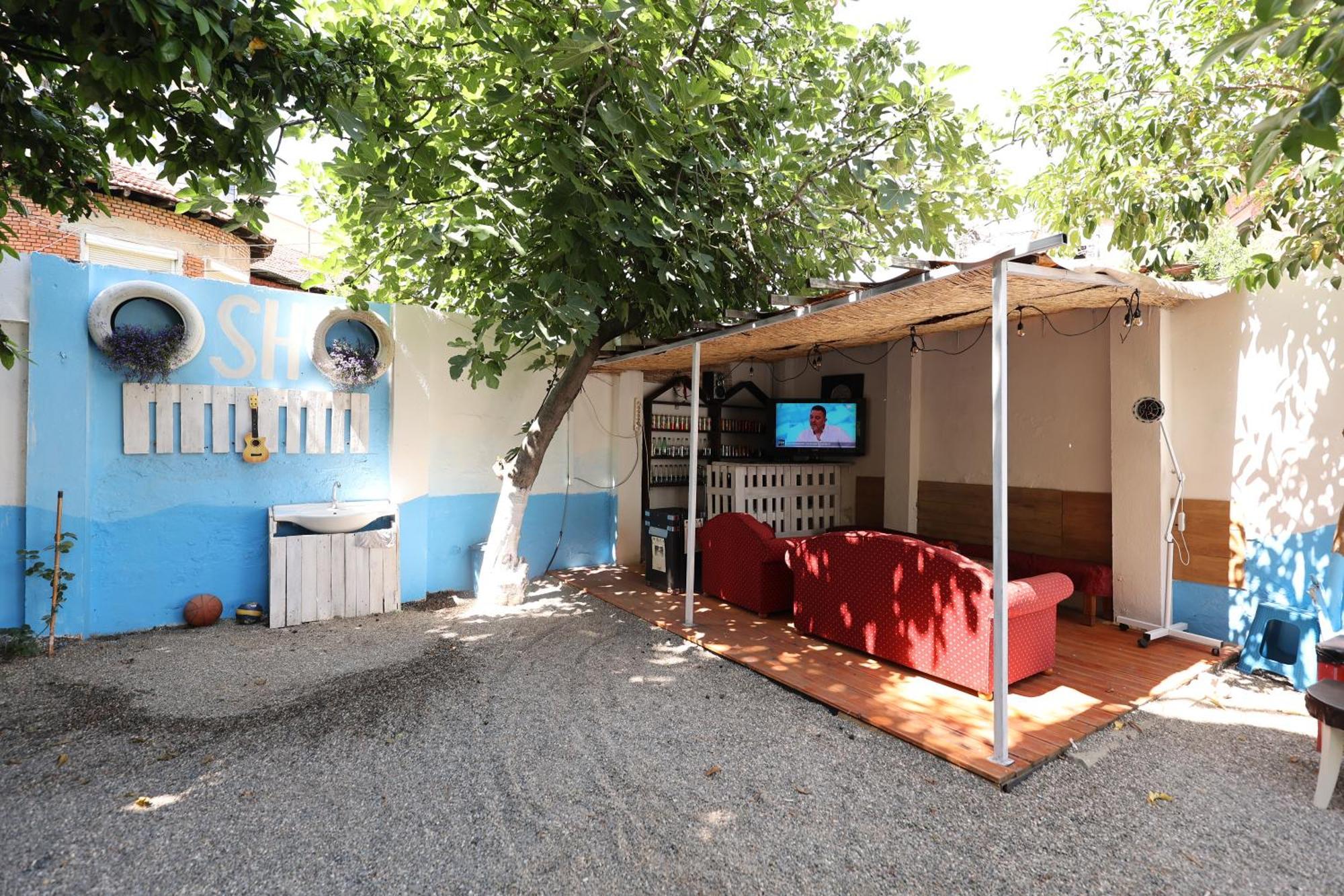 Hostel Osho Tirana Exteriör bild