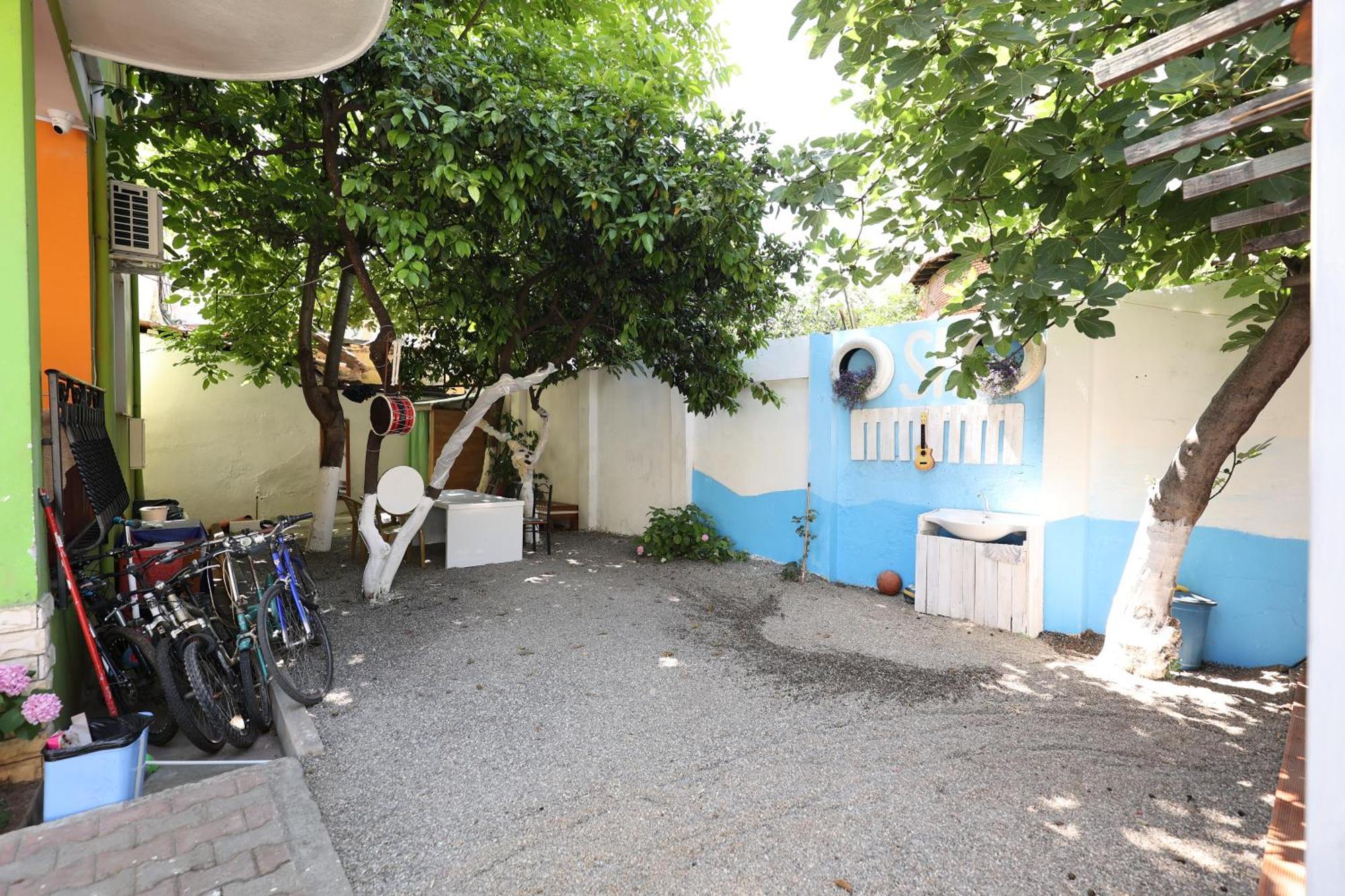 Hostel Osho Tirana Exteriör bild