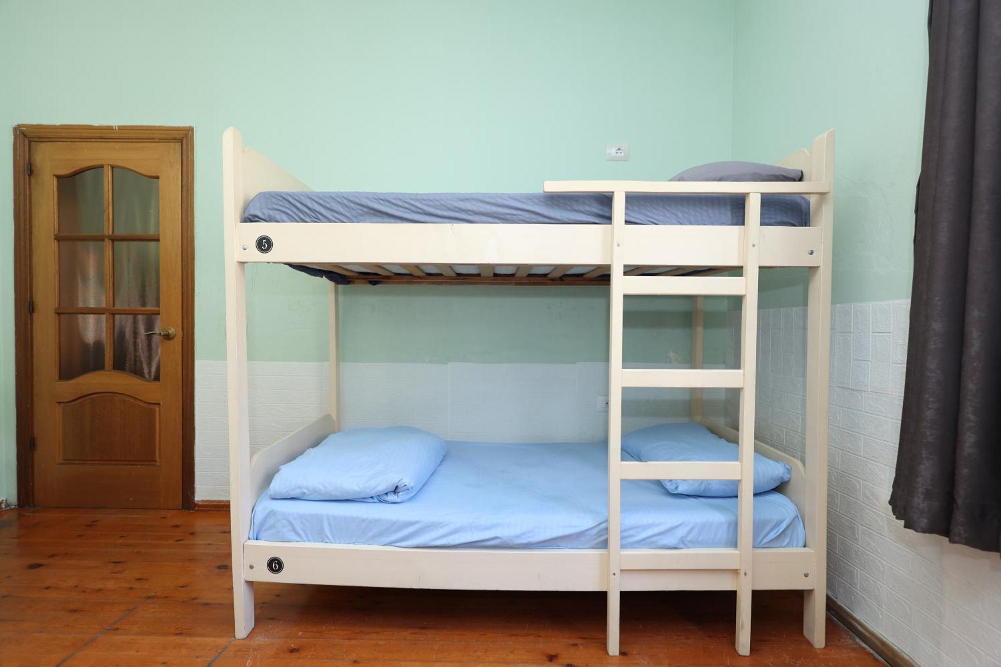 Hostel Osho Tirana Exteriör bild