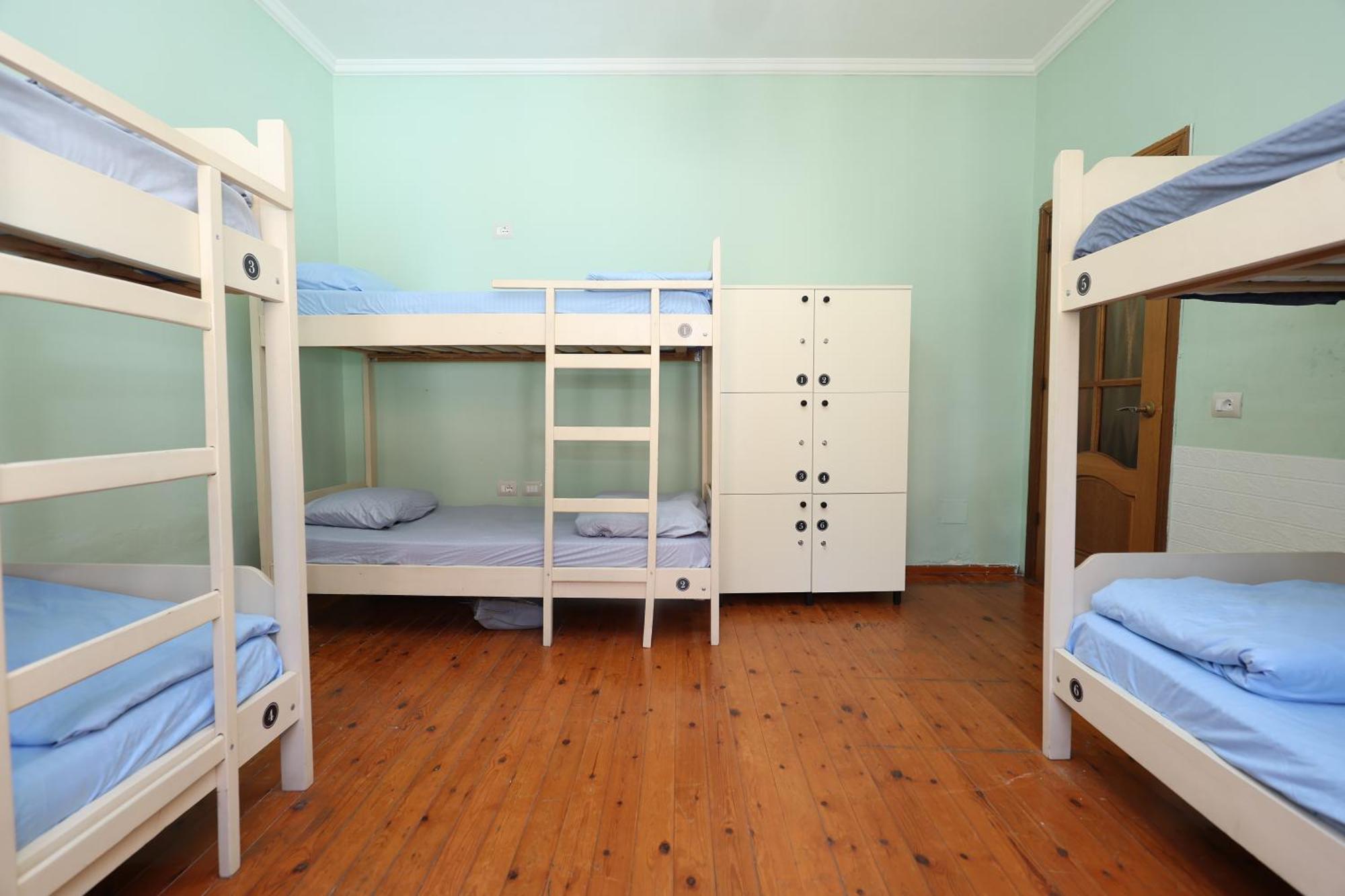 Hostel Osho Tirana Exteriör bild