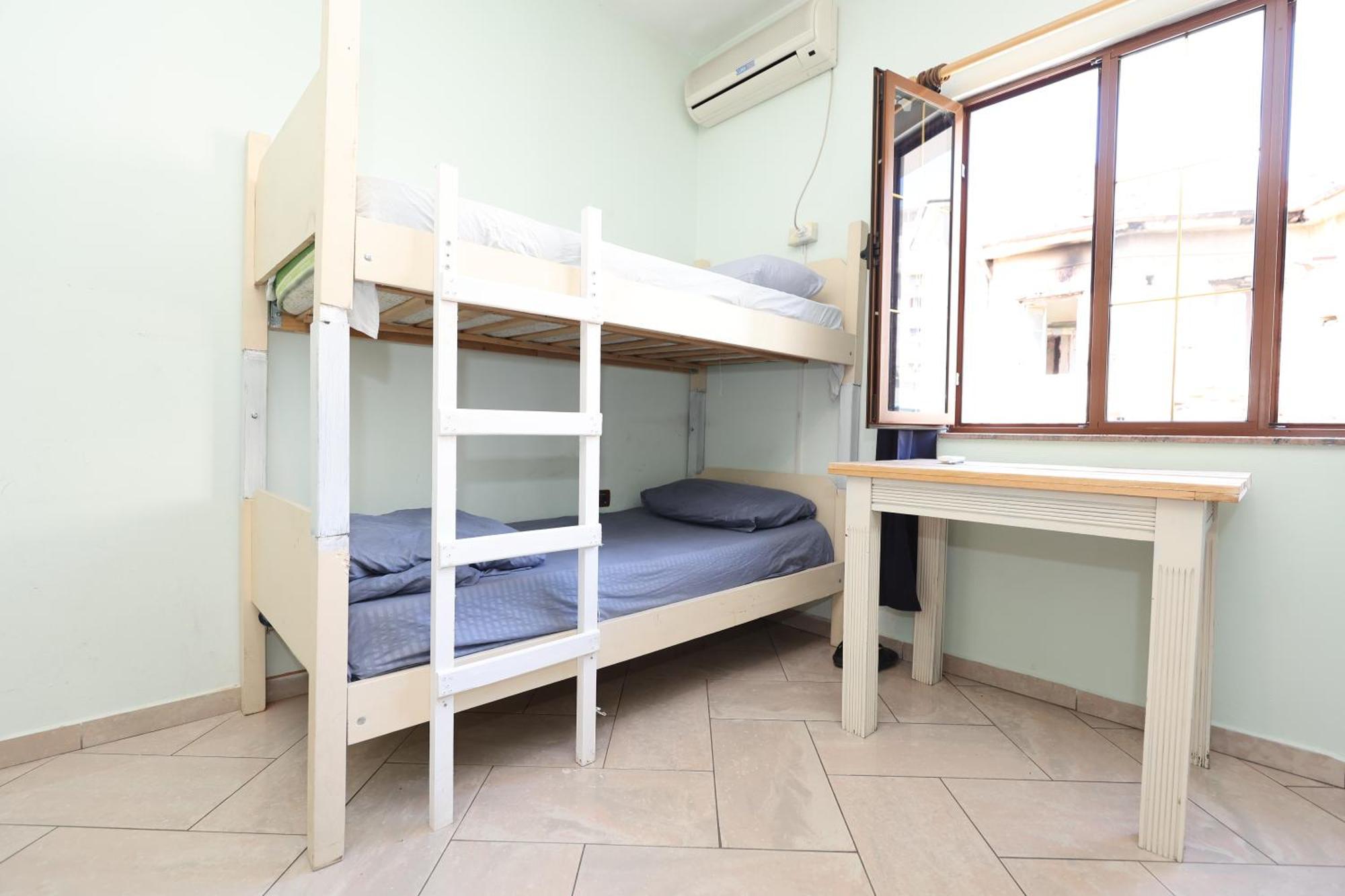 Hostel Osho Tirana Exteriör bild