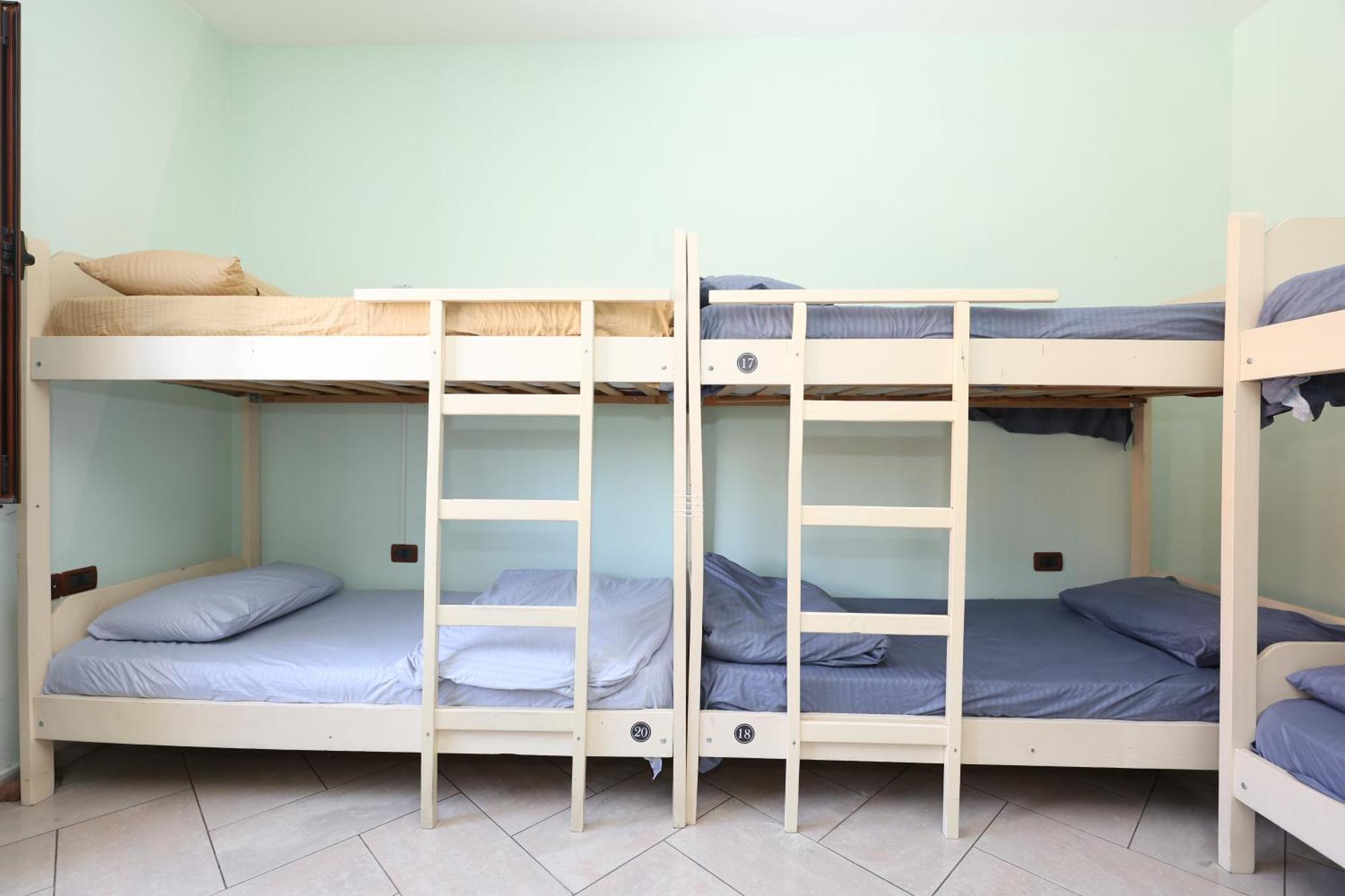 Hostel Osho Tirana Exteriör bild