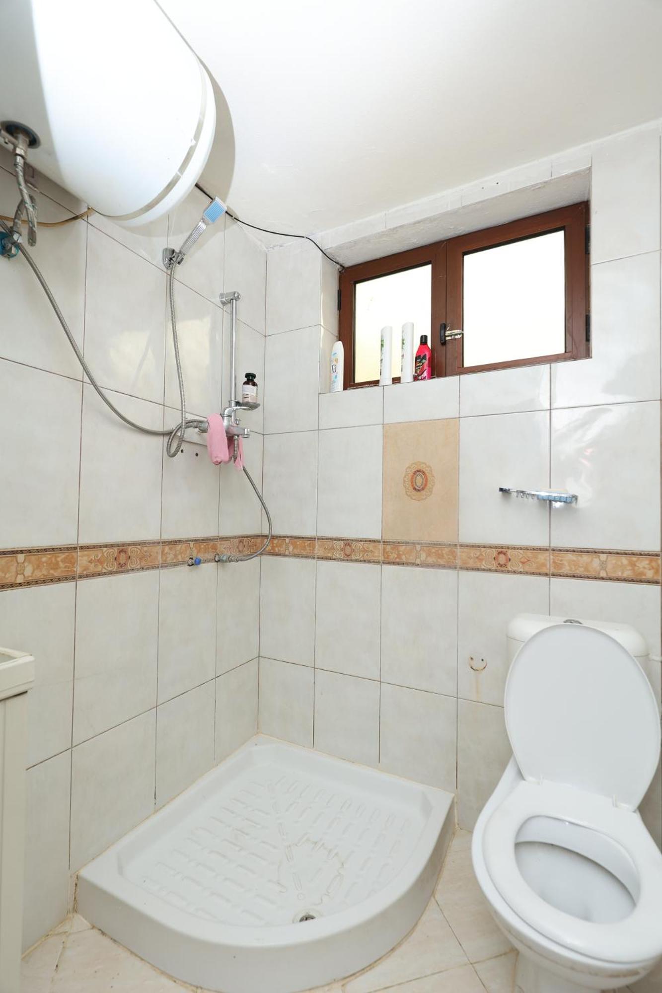 Hostel Osho Tirana Exteriör bild
